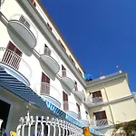La Bussola 4*