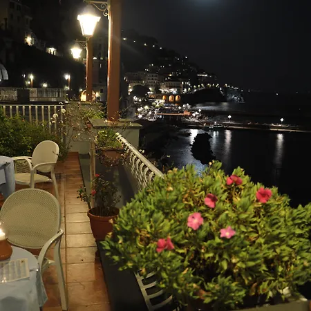 La Bussola Hotel