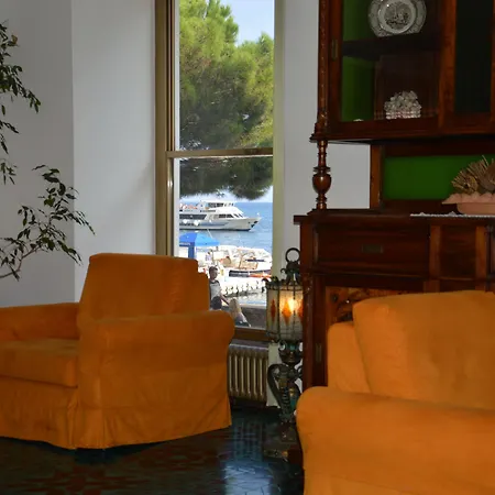 Hotell La Bussola 4*