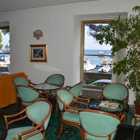 La Bussola Otel 4*