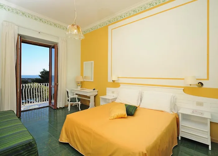 Hotel La Bussola Amalfi
