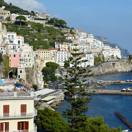 Otel La Bussola Amalfi